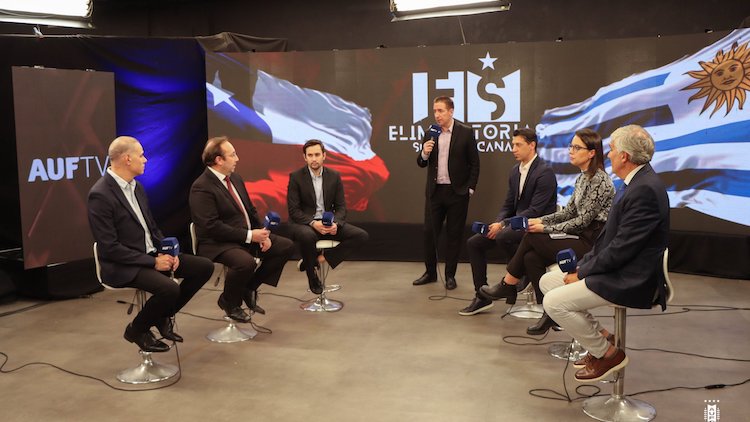 #LoVivimosJuntos Chile vs Uruguay 