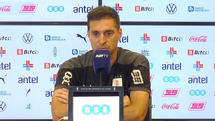 Conferencia de prensa de Diego Alonso